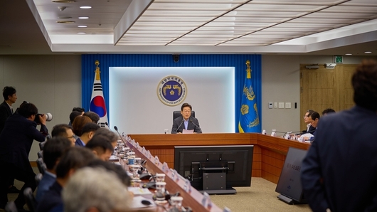 이재명 대통령 수석보좌관 회의에서 ‘공직사회 활력제고’ 지시
