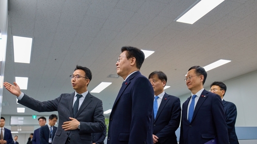 이재명 대통령, 초국가범죄 특별대응 TF 격려 방문