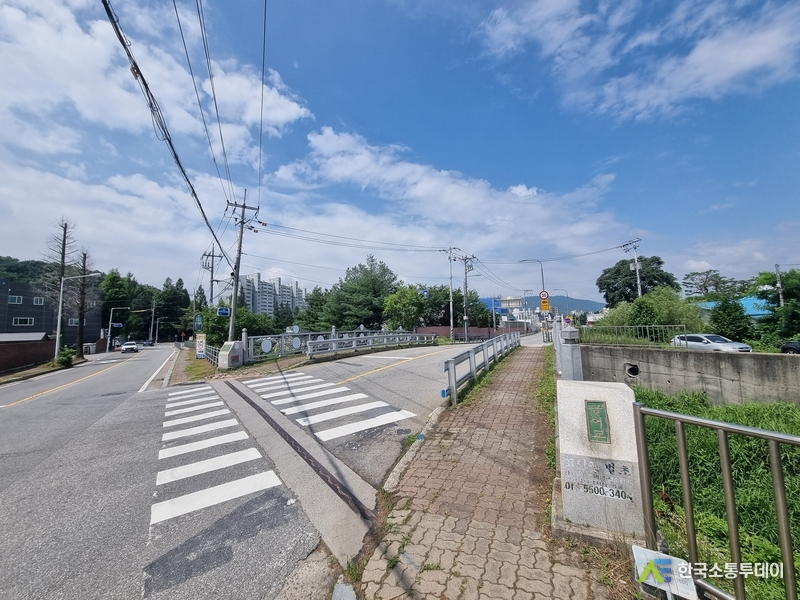사진제공=용인특례시청// 용인특례시는 처인구 포곡읍 금어리 일원의 도시계획도로 중1-50호 금어교의 2차선 도로를 4차선으로 확장하는 공사를 14일 착공했다고 밝혔다