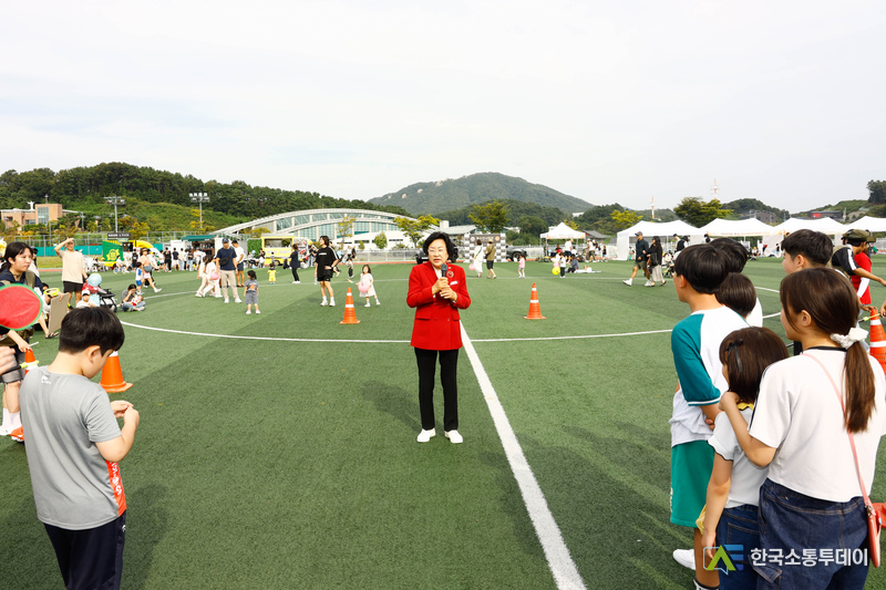 사진제공=이천시청// 2025년 이천시 찾아가는 싱글벙글 팝업 놀이터 성황리 개최