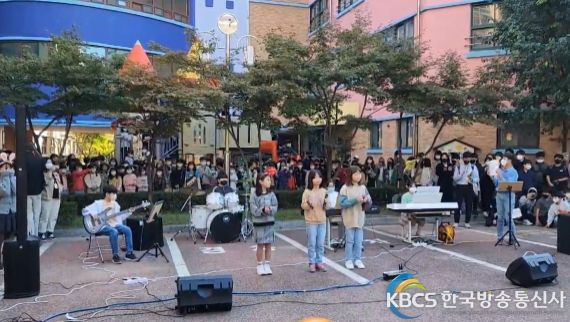 밴드부와 함께하는 등굣길 음악회