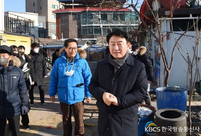 김동근 의정부시장, 신흥마을 도시취약지역 개조사업 현장 방문