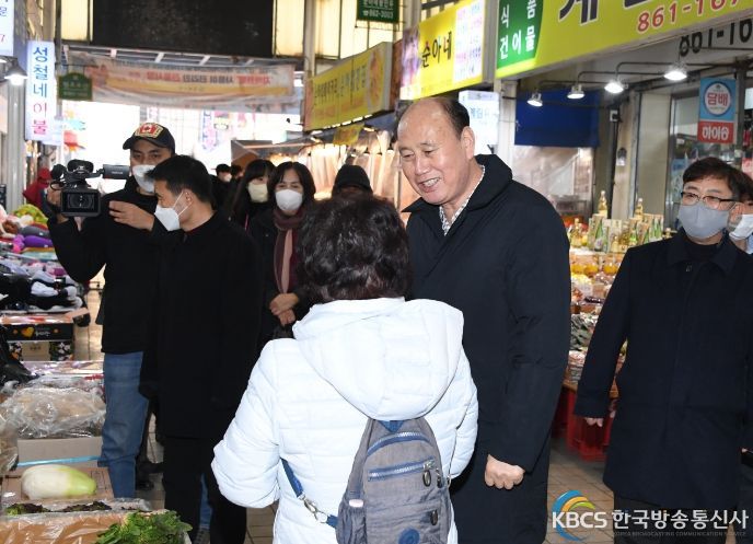 박형덕 동두천시장, 설명절 맞이 전통시장 방문ㆍ격려