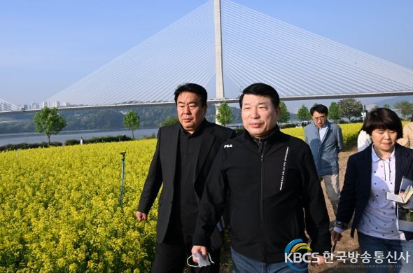 백경현 구리시장, ‘구리유채꽃 한강예술제’ 개최 앞두고 현장 점검