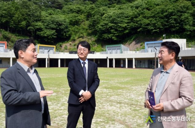 춘천시 반려견 테마파크 강아지숲 방문한 김동근 의정부시장