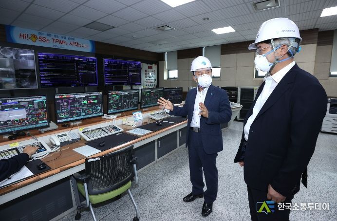 백석동 환경에너지시설을 살펴보는 이동환 고양특례시장