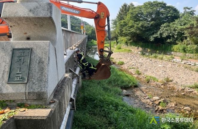 고양특례시, 상수도 교량 관매달기 시설물 안전점검 실시