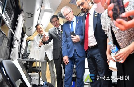 의료버스 발차식, 검진 체험행사 실시