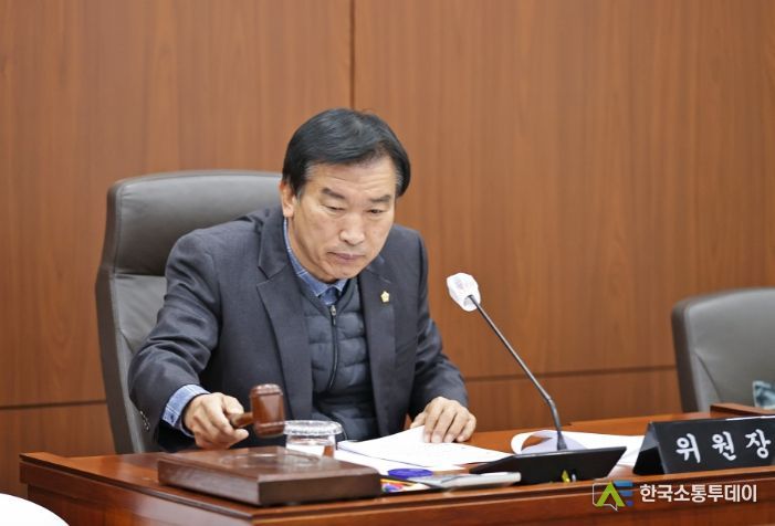 원주시의회 재정건전성 평가 특별위원회 구성-조창휘 위원장, 신익선 부위원장 선임