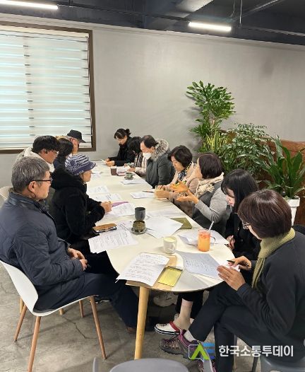 지난 25일, 강진군 보건소에서 건강걷기 모니터링단 차담회가 열렸다.